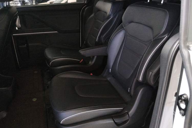 Used Hyundai Custo 2024 270TGDi LUX Prestige Edition Left Rear Seat