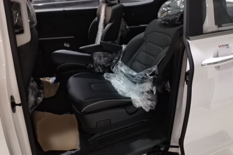 Used Hyundai Custo 2024 270TGDi LUX Prestige Edition Left Rear Seat