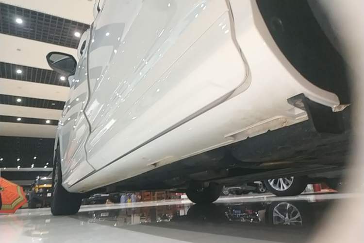 Used Hyundai Custo 2024 270TGDi LUX Prestige Edition Left Side Sill