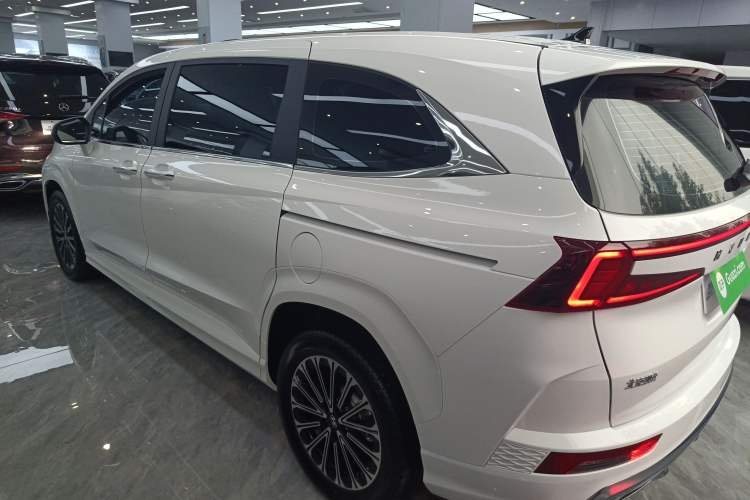 Used Hyundai Custo 2024 270TGDi LUX Prestige Edition Rear Left 45 Deg