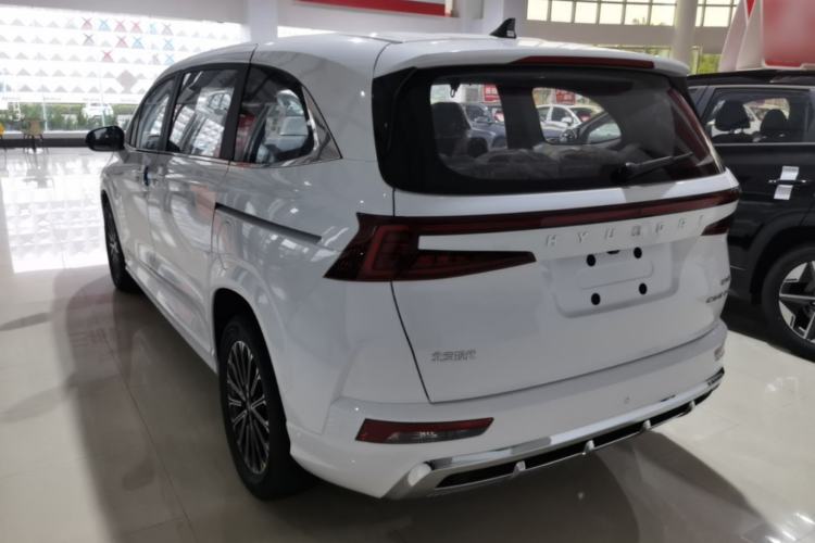 Used Hyundai Custo 2024 270TGDi LUX Prestige Edition Rear Left 45 Deg