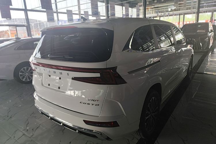 Used Hyundai Custo 2024 270TGDi LUX Prestige Edition Rear Right 45 Deg