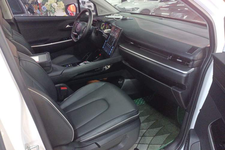 Used Hyundai Custo 2024 270TGDi LUX Prestige Edition Right Front Seat
