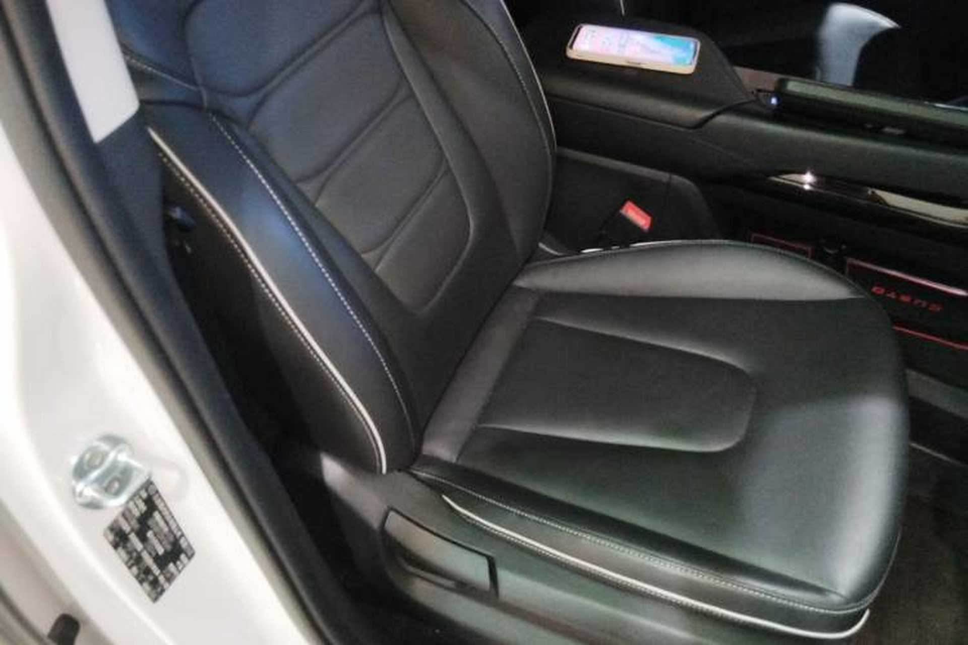 Used Hyundai Custo 2024 270TGDi LUX Prestige Edition Right Front Seat