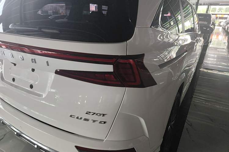 Used Hyundai Custo 2024 270TGDi LUX Prestige Edition Right Rear Taillight