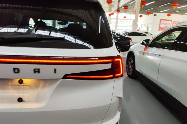 Used Hyundai Custo 2024 270TGDi LUX Prestige Edition Right Rear Taillight