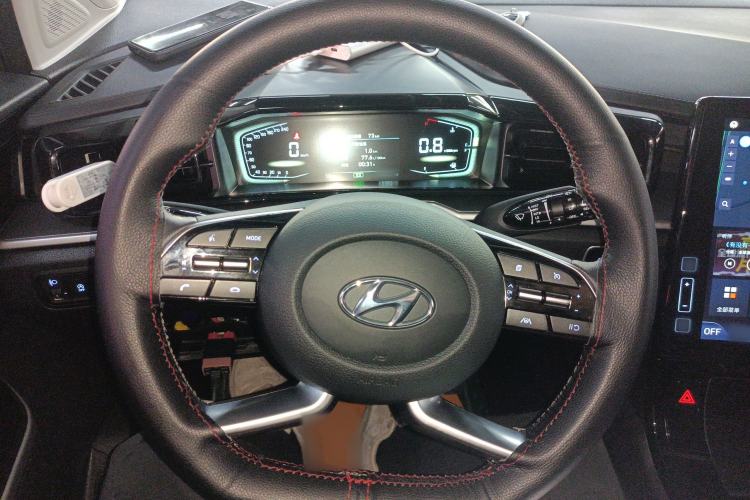 Used Hyundai Custo 2024 270TGDi LUX Prestige Edition Steering Wheel