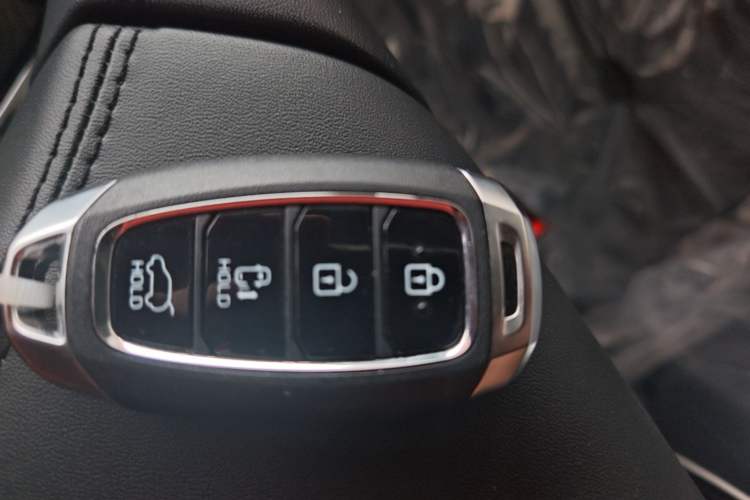 Used Hyundai Custo 2024 270TGDi LUX Prestige Edition Vehicle Key
