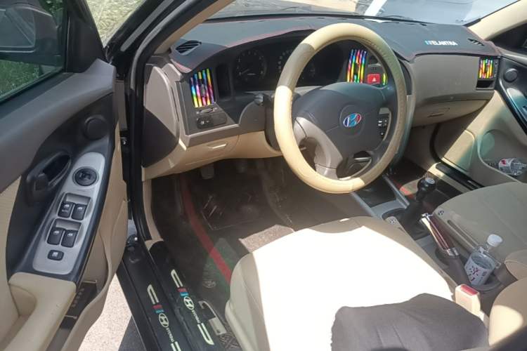 Used Hyundai Elantra 2005 1.6L Manual Standard Edition Driver Seat