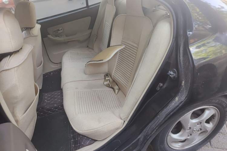 Used Hyundai Elantra 2005 1.6L Manual Luxury Model Left Rear Seat