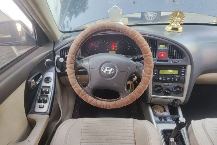 Used Hyundai Elantra 2005 1.6L Manual Luxury Model Steering Wheel