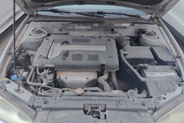 Used Hyundai Elantra 2005 1.6L Manual Luxury Model Engine Bay