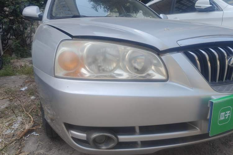Used Hyundai Elantra 2005 1.6L Manual Luxury Model Right Front Headlight