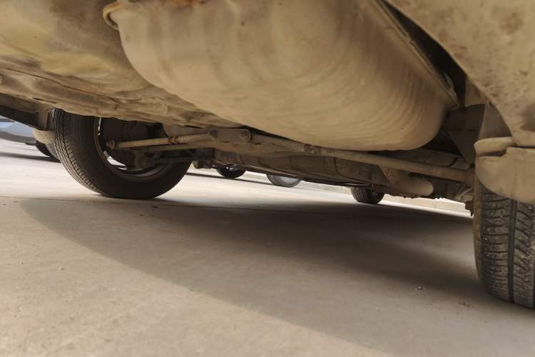 Used Hyundai Elantra 2005 1.6L Automatic Luxury Edition Chassis Rear Right