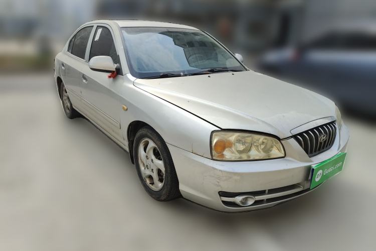 Used Hyundai Elantra 2005 1.6L Automatic Luxury Edition Front Right 45 Deg