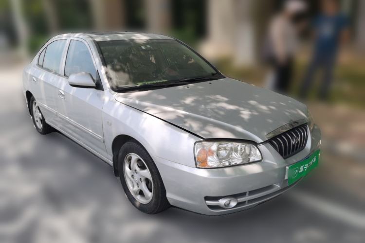 Used Hyundai Elantra 2005 1.6L Manual Luxury Model Front Right 45 Deg