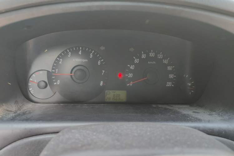 Used Hyundai Elantra 2005 1.6L Automatic Luxury Edition Instrument Cluster