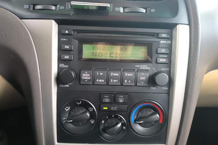 Used Hyundai Elantra 2007 1.6L Manual Comfort Model Audio And AC Panel