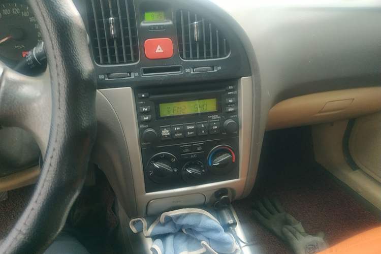 Used Hyundai Elantra 2007 1.6L Manual Comfort Model Audio And AC Panel