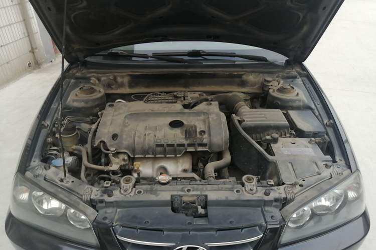 Used Hyundai Elantra 2007 1.6L Hatchback Manual Luxury Model Engine Bay