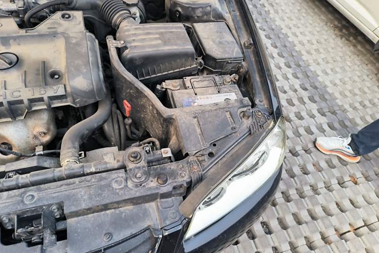 Used Hyundai Elantra 2007 1.6L Automatic Comfort Edition Engine Bay Left