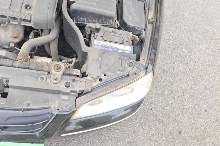 Used Hyundai Elantra 2007 1.6L Manual Comfort Model Engine Bay Left