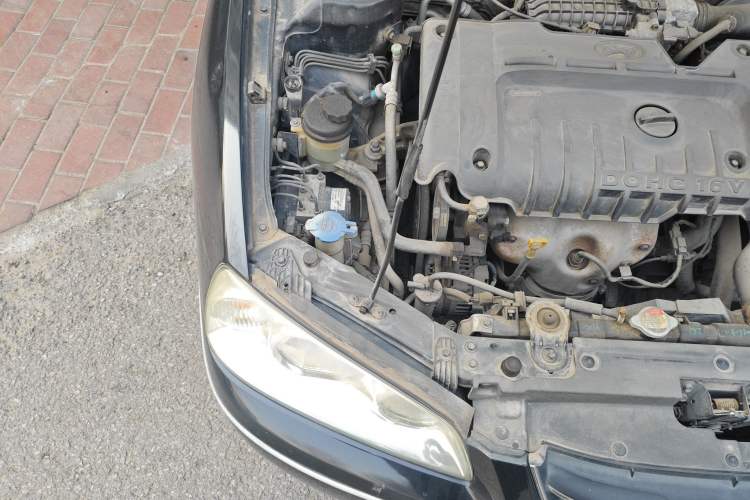 Used Hyundai Elantra 2007 1.6L Manual Comfort Model Engine Bay Right