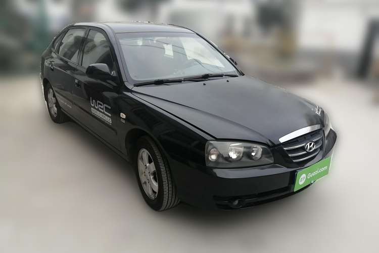 Used Hyundai Elantra 2007 1.6L Hatchback Manual Luxury Model Front Right 45 Deg