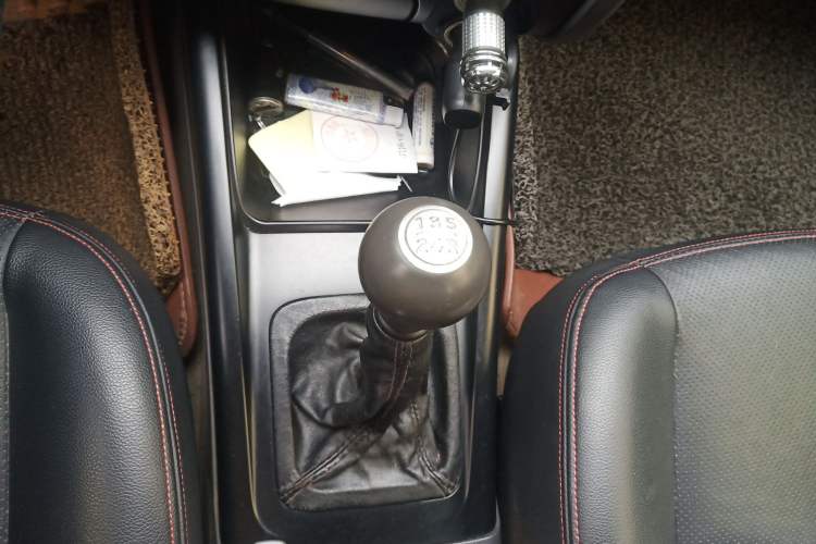 Used Hyundai Elantra 2007 1.6L Hatchback Manual Luxury Model Gear Lever