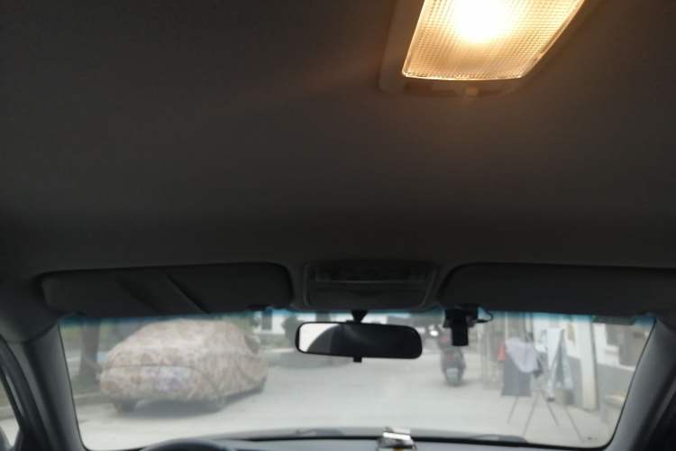 Used Hyundai Elantra 2007 1.6L Hatchback Manual Luxury Model Headliner
