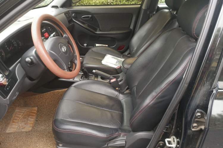 Used Hyundai Elantra 2007 1.6L Hatchback Manual Luxury Model Left Front Seat