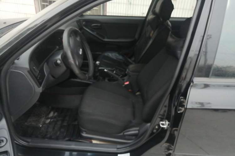 Used Hyundai Elantra 2007 1.6L Hatchback Manual Luxury Model Left Front Seat