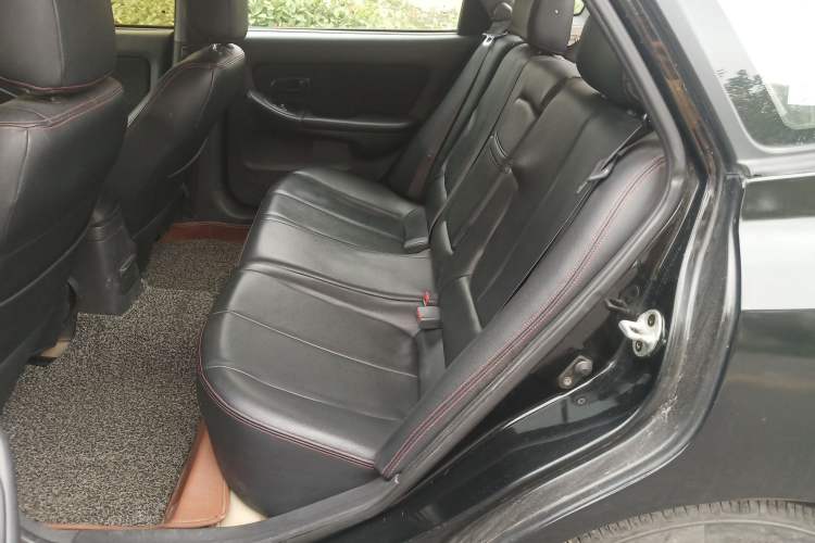 Used Hyundai Elantra 2007 1.6L Hatchback Manual Luxury Model Left Rear Seat