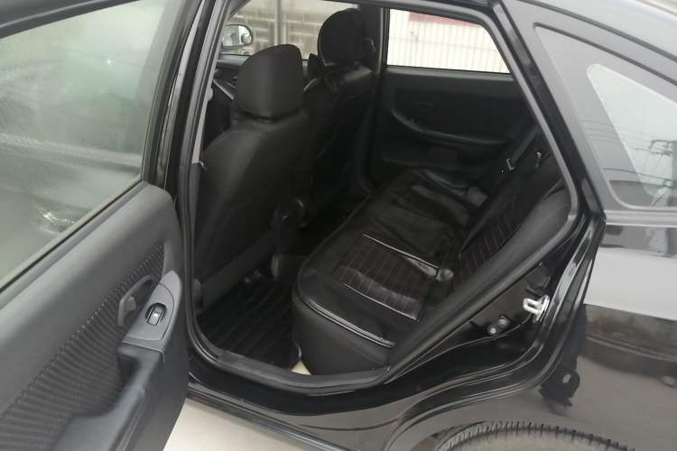Used Hyundai Elantra 2007 1.6L Hatchback Manual Luxury Model Left Rear Seat
