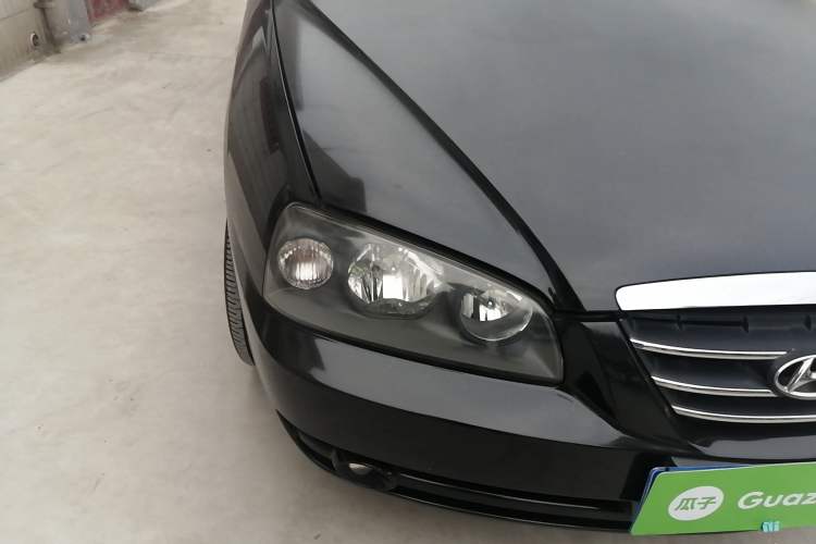 Used Hyundai Elantra 2007 1.6L Hatchback Manual Luxury Model Right Front Headlight