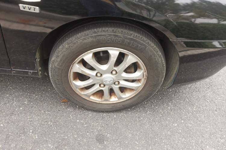 Used Hyundai Elantra 2007 1.6L Hatchback Manual Luxury Model Right Front Wheel Hub