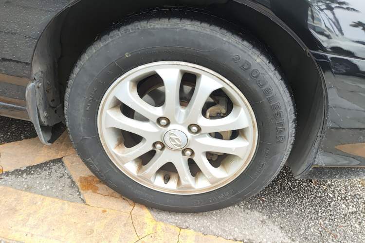 Used Hyundai Elantra 2007 1.6L Manual Comfort Model Right Front Wheel Hub