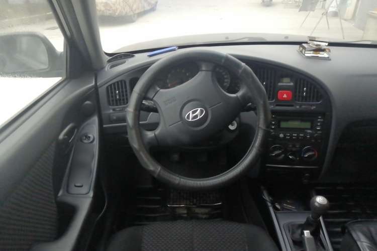 Used Hyundai Elantra 2007 1.6L Hatchback Manual Luxury Model Steering Wheel