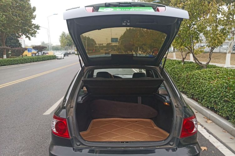 Used Hyundai Elantra 2007 1.6L Hatchback Manual Luxury Model Trunk