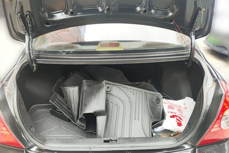 Used Hyundai Elantra 2007 1.6L Manual Comfort Model Trunk