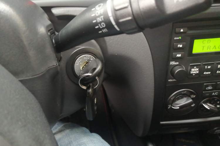 Used Hyundai Elantra 2007 1.6L Hatchback Manual Luxury Model Vehicle Key