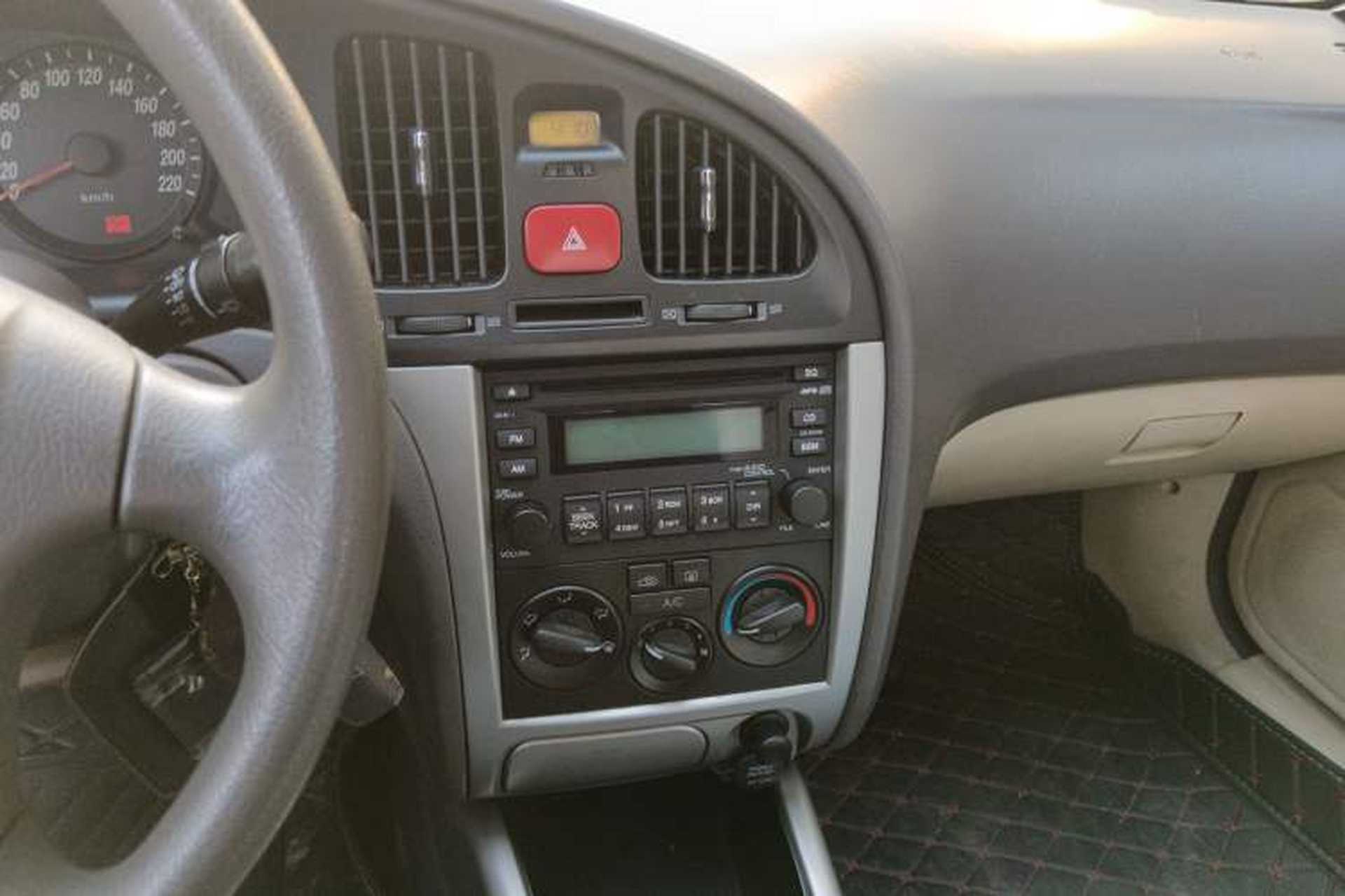 Used Hyundai Elantra 2007 1.6L Manual Comfort Model Audio And AC Panel