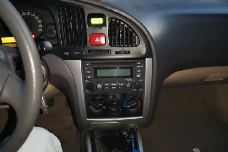 Used Hyundai Elantra 2007 1.6L Manual Comfort Model Audio And AC Panel