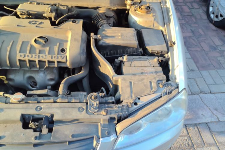 Used Hyundai Elantra 2007 1.6L Manual Comfort Model Engine Bay Left
