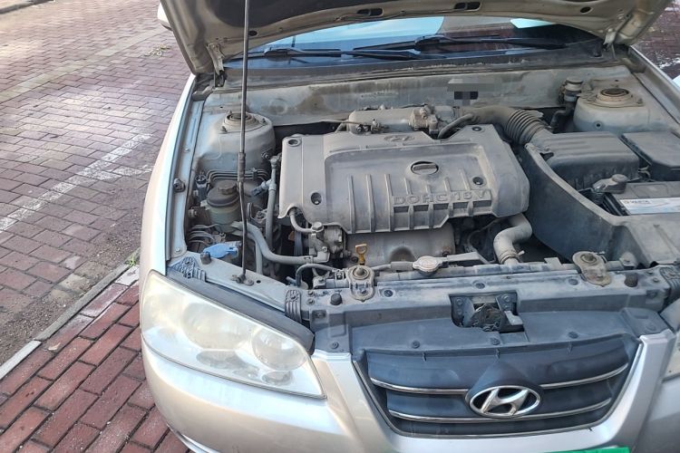 Used Hyundai Elantra 2007 1.6L Manual Comfort Model Engine Bay Right
