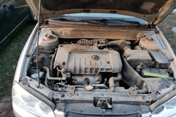 Used Hyundai Elantra 2007 1.6L Manual Comfort Model Engine Bay Right