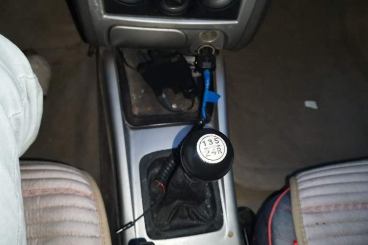 Used Hyundai Elantra 2007 1.6L Manual Comfort Model Gear Lever