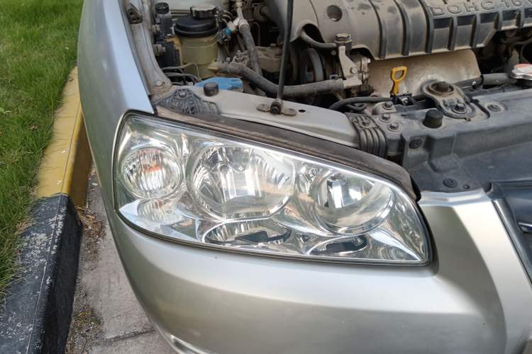 Used Hyundai Elantra 2007 1.6L Manual Comfort Model Right Front Headlight