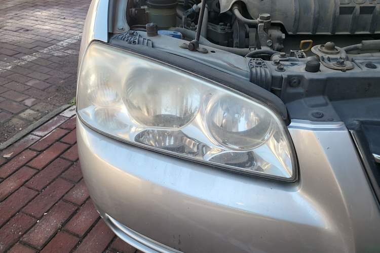 Used Hyundai Elantra 2007 1.6L Manual Comfort Model Right Front Headlight