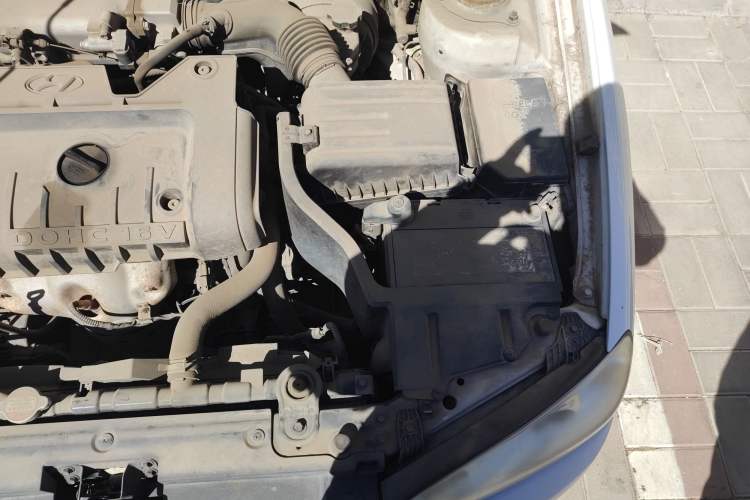 Used Hyundai Elantra 2007 1.6L Manual Comfort Model Engine Bay Left